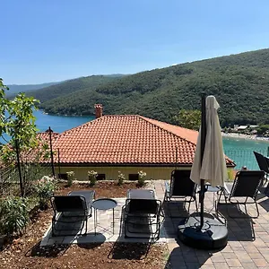 Apartment Zahtila - Berto, Rabac